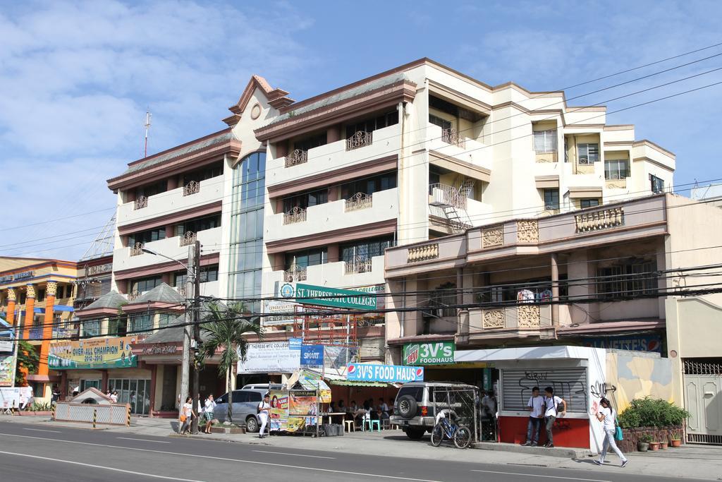 La Fiesta Hotel Iloilo City Luaran gambar
